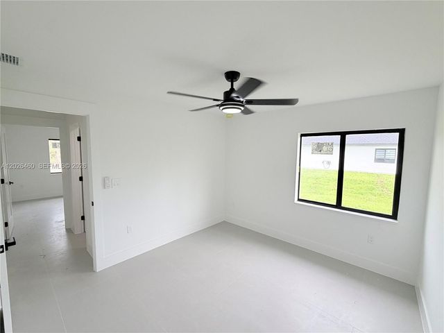 911 Cleveland Ave, Lehigh Acres, FL 33972