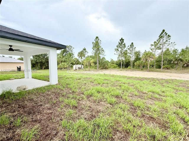 911 Cleveland Ave, Lehigh Acres, FL 33972