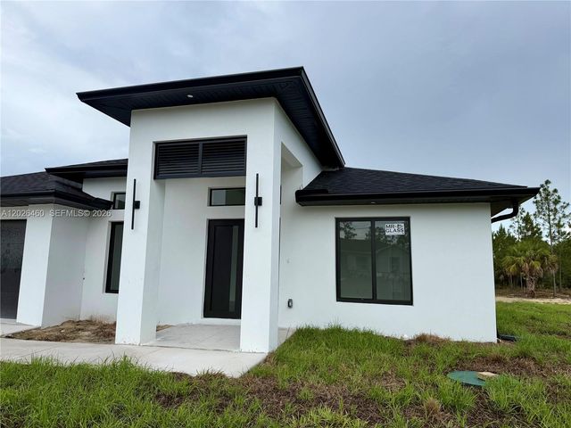 911 Cleveland Ave, Lehigh Acres, FL 33972