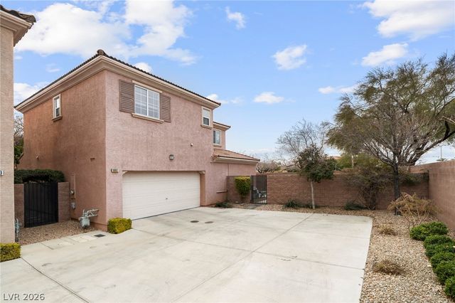 10667 Olympic Pine Drive, Las Vegas, NV 89135