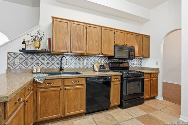 6139 Ashford Point, San Antonio, TX 78240