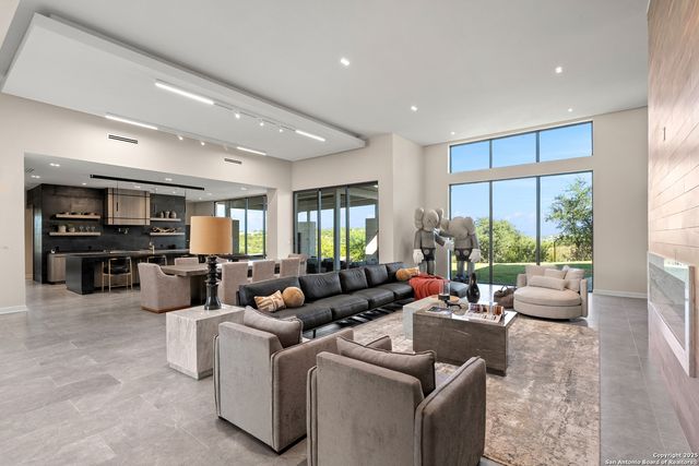 6139 Ashford Point, San Antonio, TX 78240