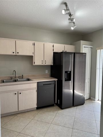 18006 BIRDWATER DRIVE, Tampa, FL 33647