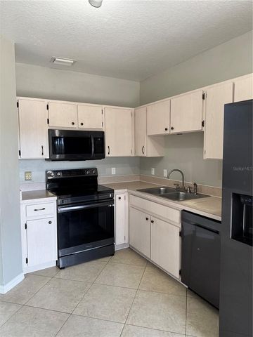 18006 BIRDWATER DRIVE, Tampa, FL 33647