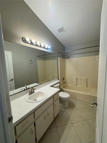 18006 BIRDWATER DRIVE, Tampa, FL 33647