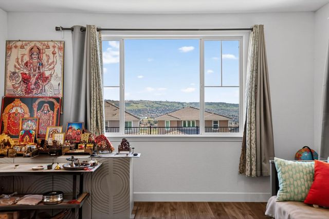 3382 Trumpet Vine Dr, Folsom, CA 95630