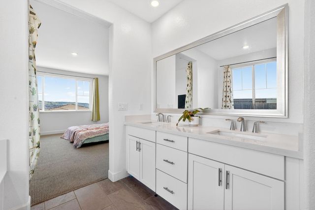 3382 Trumpet Vine Dr, Folsom, CA 95630