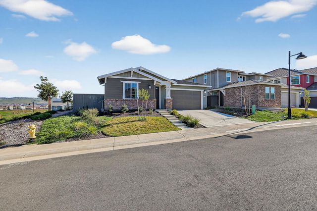 3382 Trumpet Vine Dr, Folsom, CA 95630