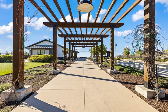 3382 Trumpet Vine Dr, Folsom, CA 95630