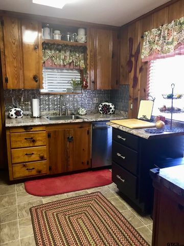 1304 E Main Street, Whitehouse, TX 75791