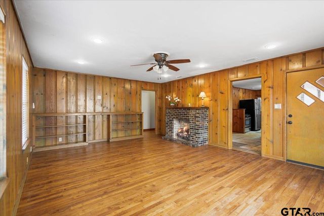 1304 E Main Street, Whitehouse, TX 75791