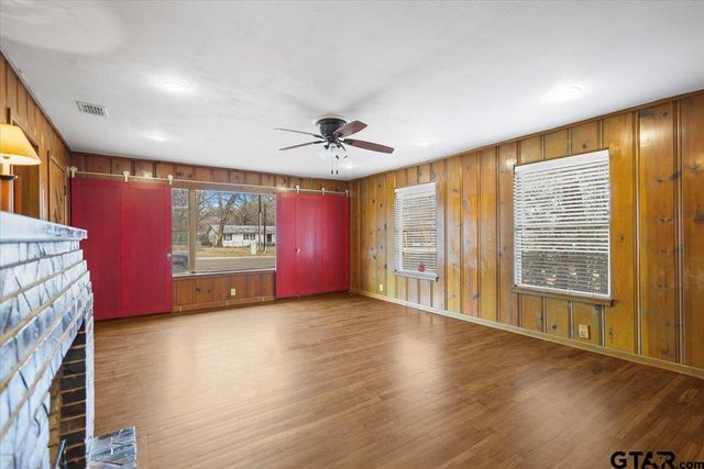 1304 E Main Street, Whitehouse, TX 75791