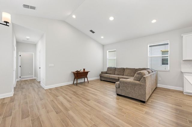 606 DOGFISH LANE, Debary, FL 32713