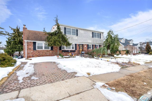 2298 Cleveland Street, North Bellmore, NY 11710