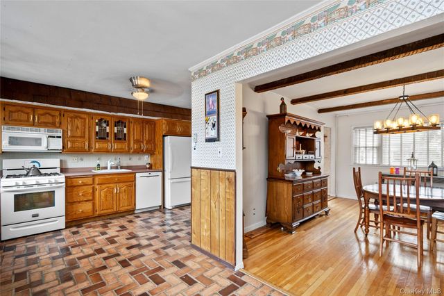 2298 Cleveland Street, North Bellmore, NY 11710