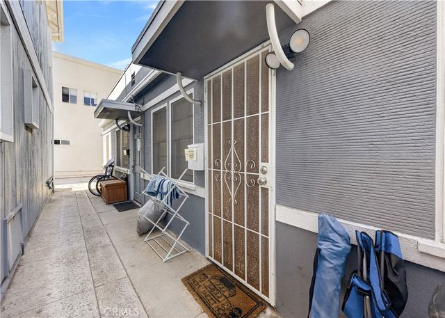 203 6th Street, Newport Beach, CA 92661