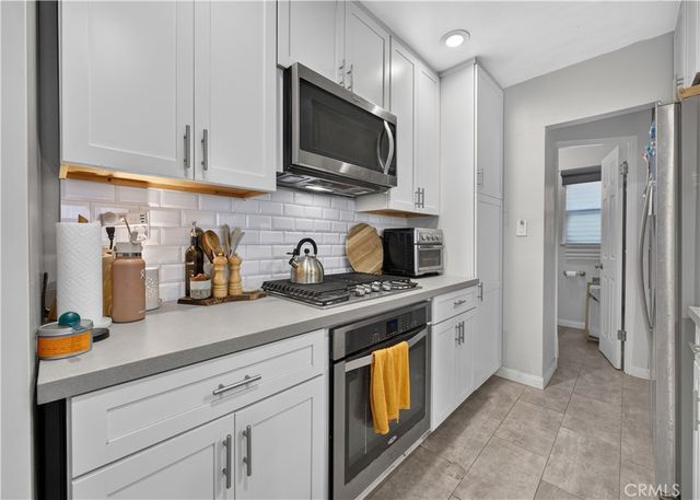 203 6th Street, Newport Beach, CA 92661