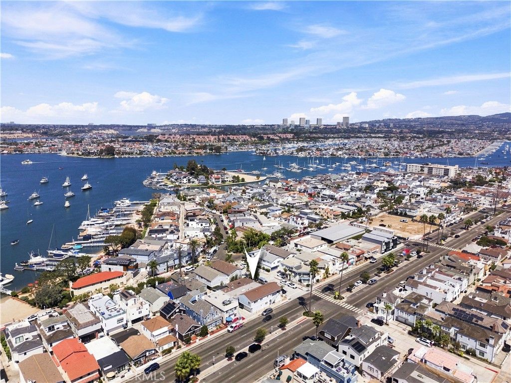 203 6th Street, Newport Beach, CA 92661 — photo 5