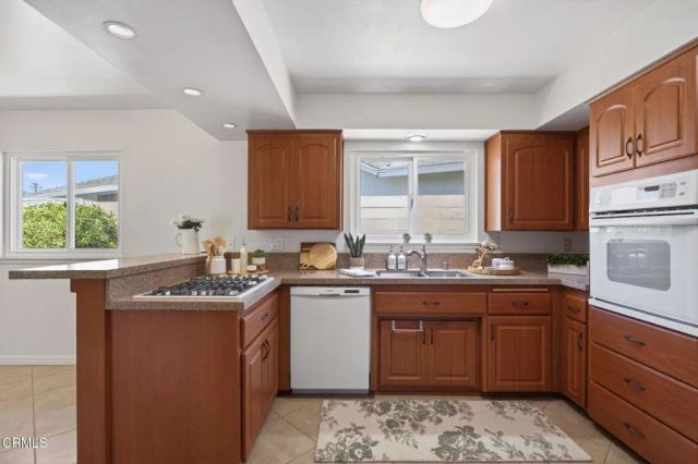 1076 Beechwood Street, Camarillo, CA 93010