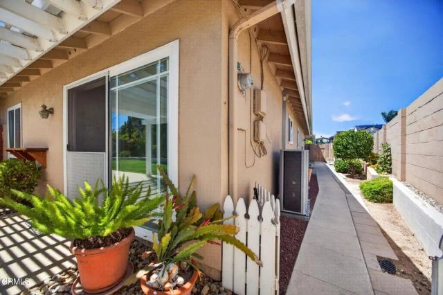 1076 Beechwood Street, Camarillo, CA 93010