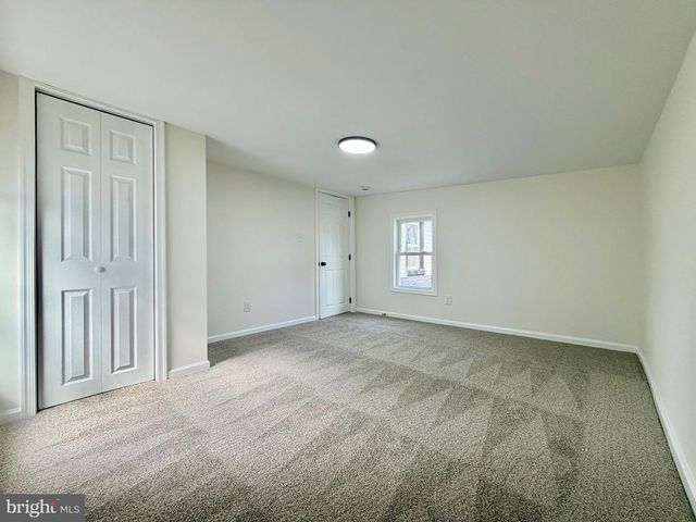 622 W BROAD ST, Gibbstown, NJ 08027