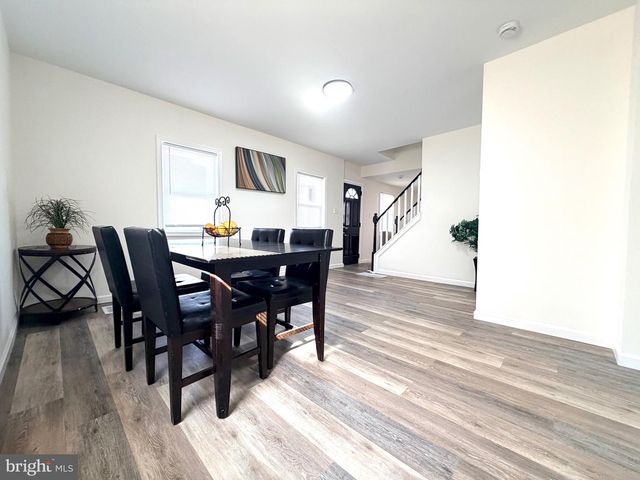 622 W BROAD ST, Gibbstown, NJ 08027