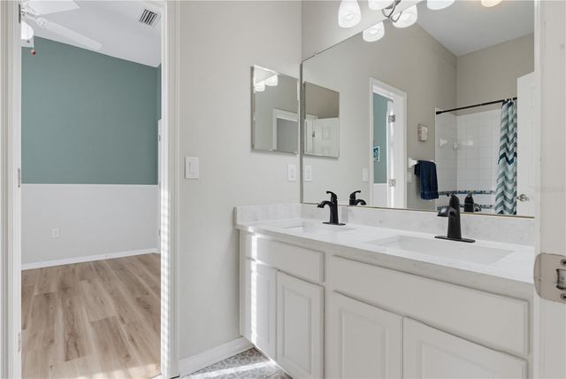 11704 NEWBERRY GROVE LOOP, Riverview, FL 33579