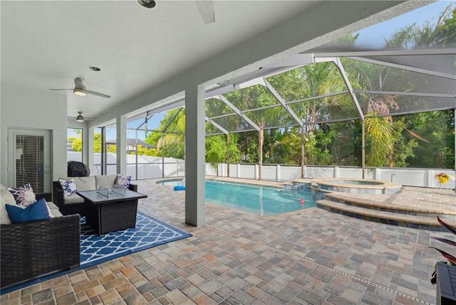 11704 NEWBERRY GROVE LOOP, Riverview, FL 33579