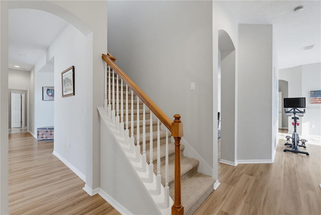 Image 65 of property listing at 11704 NEWBERRY GROVE LOOP, Riverview, FL 33579