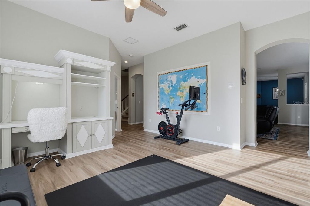 Image 68 of property listing at 11704 NEWBERRY GROVE LOOP, Riverview, FL 33579