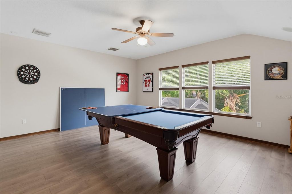 Image 79 of property listing at 11704 NEWBERRY GROVE LOOP, Riverview, FL 33579