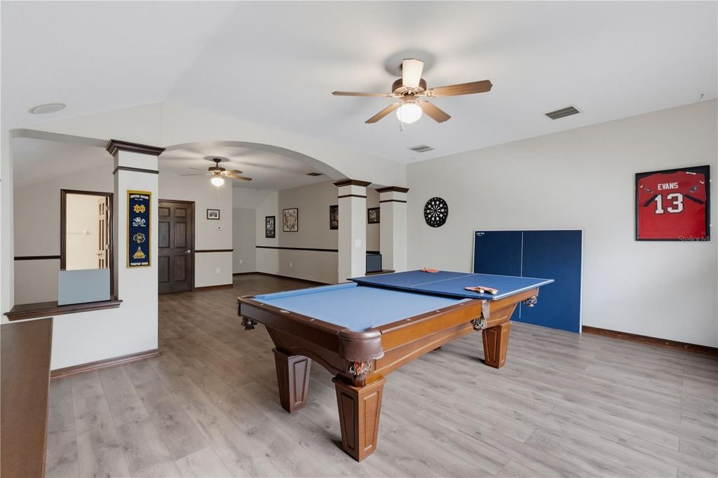 Image 81 of property listing at 11704 NEWBERRY GROVE LOOP, Riverview, FL 33579