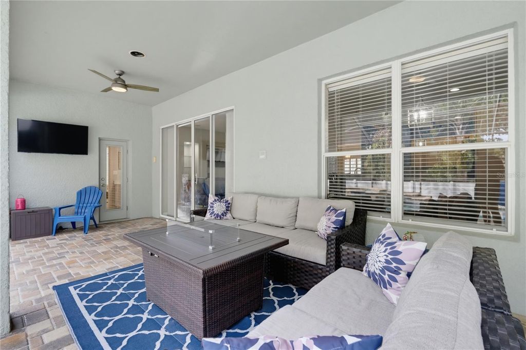 Image 86 of property listing at 11704 NEWBERRY GROVE LOOP, Riverview, FL 33579