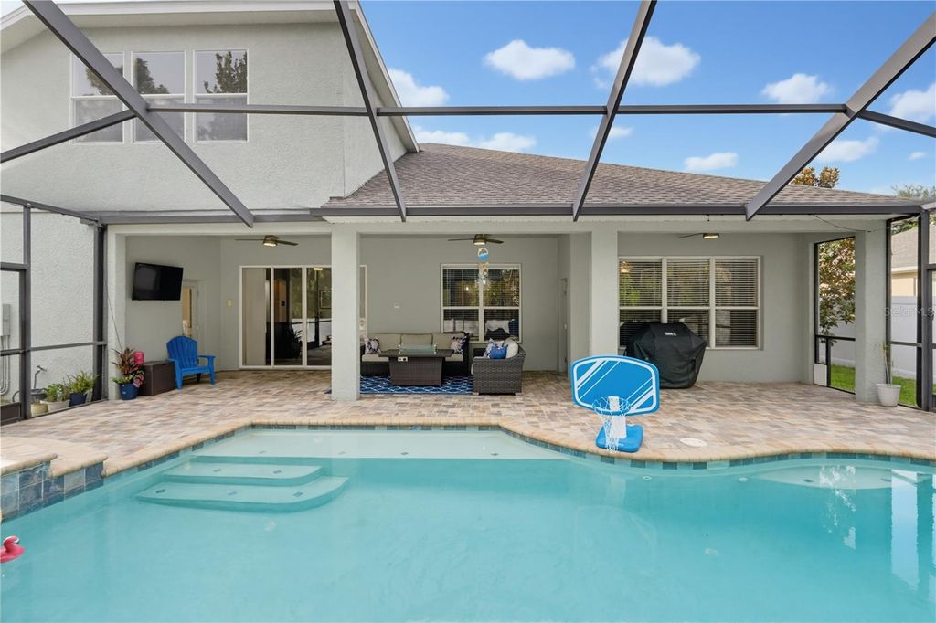 Image 89 of property listing at 11704 NEWBERRY GROVE LOOP, Riverview, FL 33579