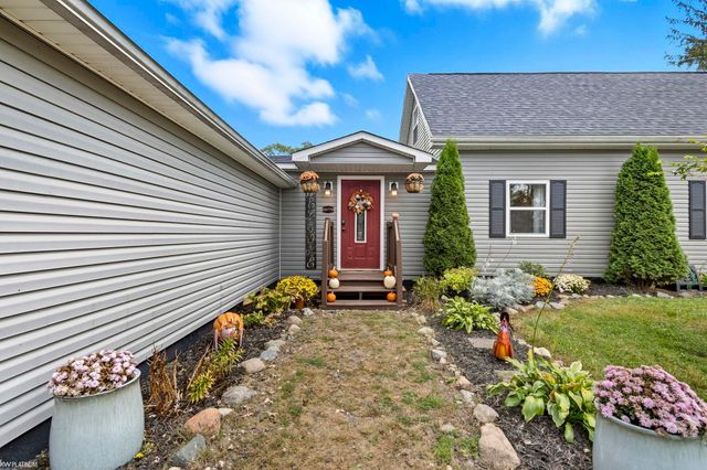 59770 Bates Road, Lenox, MI 48048