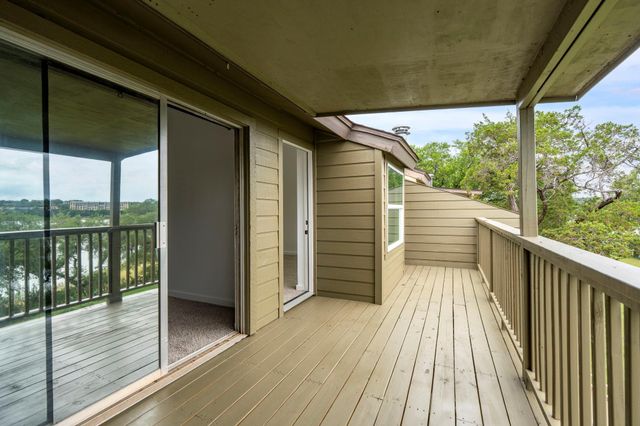 269 Venture BLVD S, Point Venture, TX 78645
