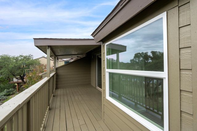 269 Venture BLVD S, Point Venture, TX 78645
