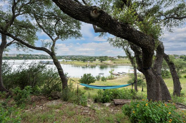 269 Venture BLVD S, Point Venture, TX 78645