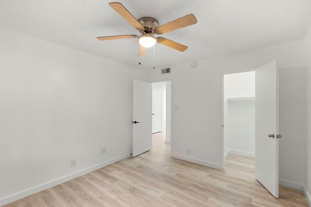 269 Venture BLVD S, Point Venture, TX 78645