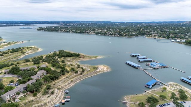 269 Venture BLVD S, Point Venture, TX 78645