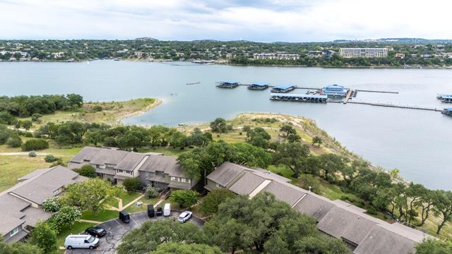 269 Venture BLVD S, Point Venture, TX 78645
