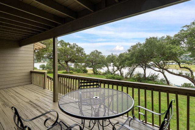 269 Venture BLVD S, Point Venture, TX 78645