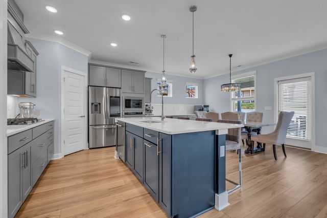 885 Rockwell Dr, Hendersonville, TN 37075