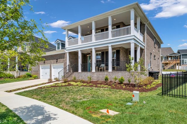 885 Rockwell Dr, Hendersonville, TN 37075