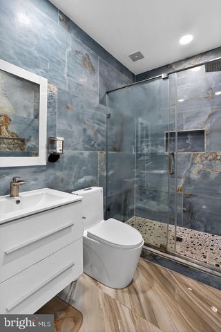 42345 ASTORS BEACHWOOD CT, Chantilly, VA 20152