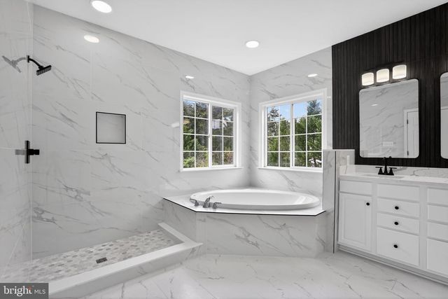 42345 ASTORS BEACHWOOD CT, Chantilly, VA 20152