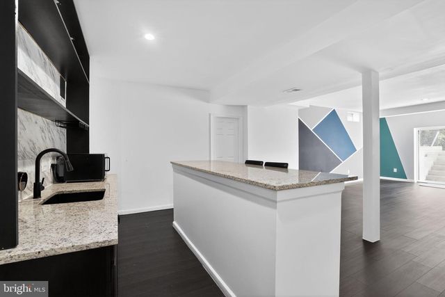 42345 ASTORS BEACHWOOD CT, Chantilly, VA 20152