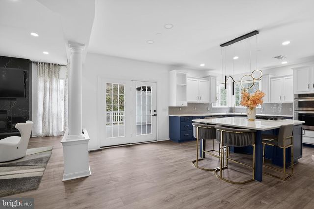42345 ASTORS BEACHWOOD CT, Chantilly, VA 20152