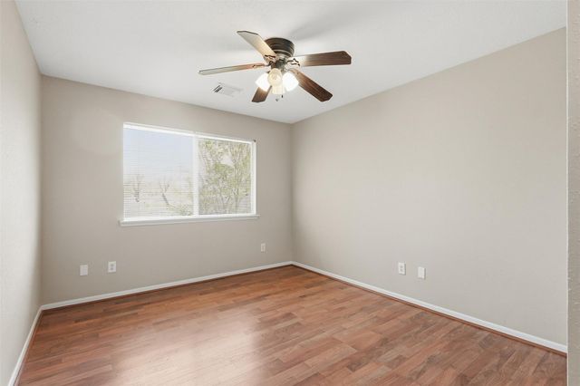 322 Welford Lane, Highlands, TX 77562