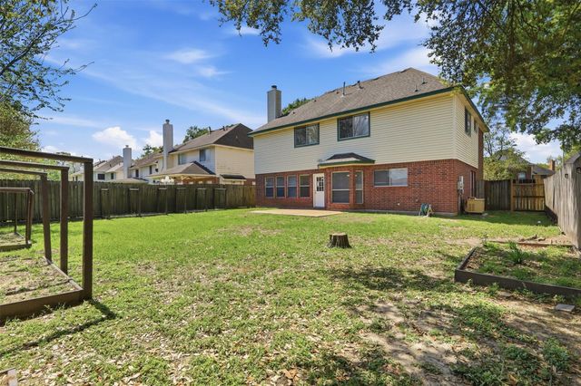 322 Welford Lane, Highlands, TX 77562